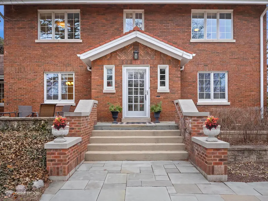 225 S Stone Avenue, La Grange, IL 60525 - #2