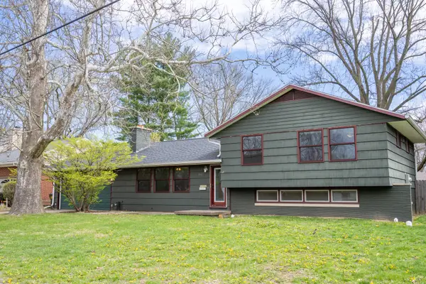 1902 Golfview Drive, Urbana, IL 61801