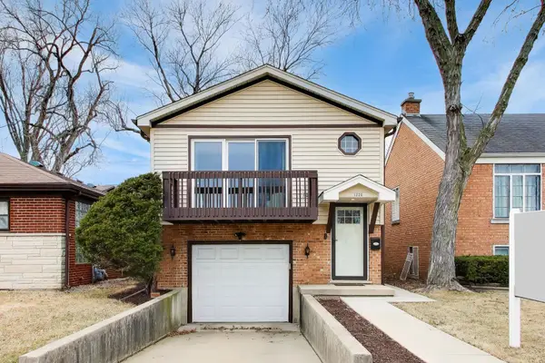 1220 N Maple Avenue, La Grange Park, IL 60526