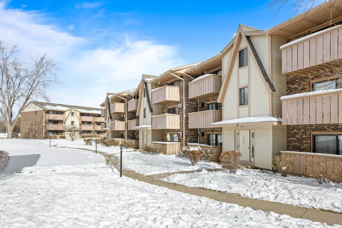 16 Echo Court #17, Vernon Hills, IL 60061 - Image #1