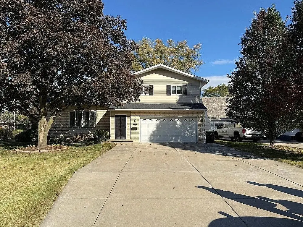 219 W Birchwood Street, Morton, IL 61550 - #1