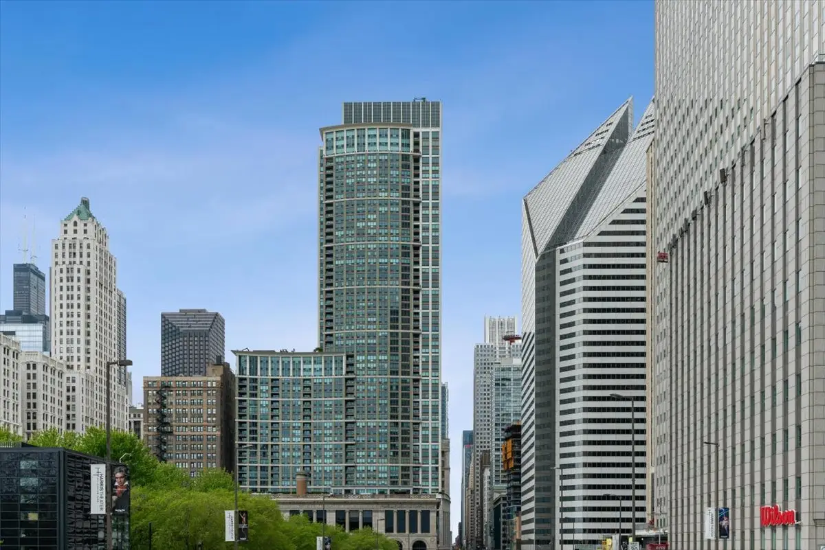 130 N Garland Court #3702, Chicago, IL 60602 - Image #1