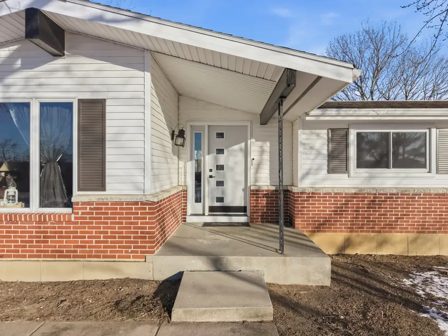 9807 N Leaf River Road, Leaf River, IL 61047 - Image #2