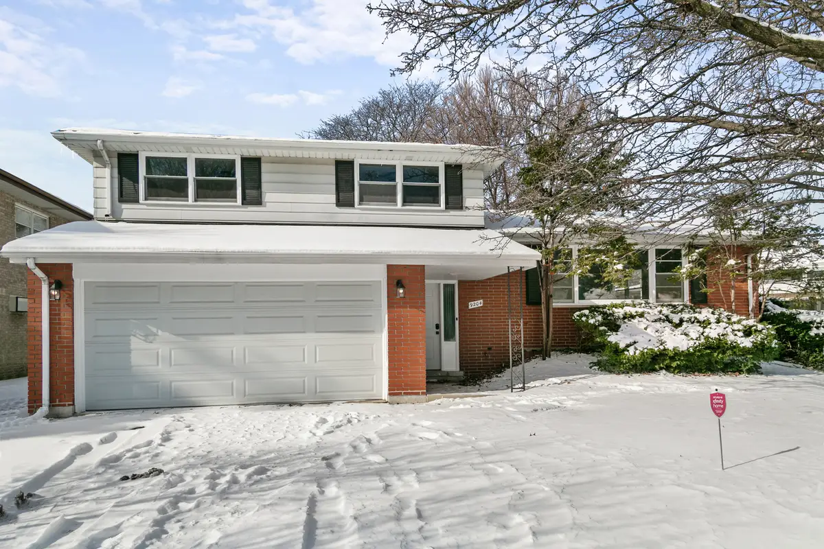 9204 Kedvale Avenue, Oak Lawn, IL 60453 - Image #1