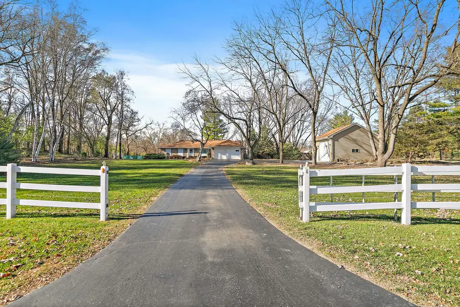 4917 Wayside Drive, McHenry, IL 60051 - #2