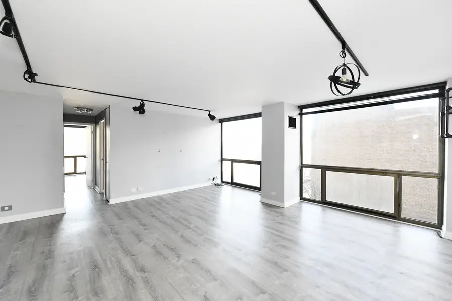 4343 N Clarendon Avenue #516, Chicago, IL 60613 - Image #2