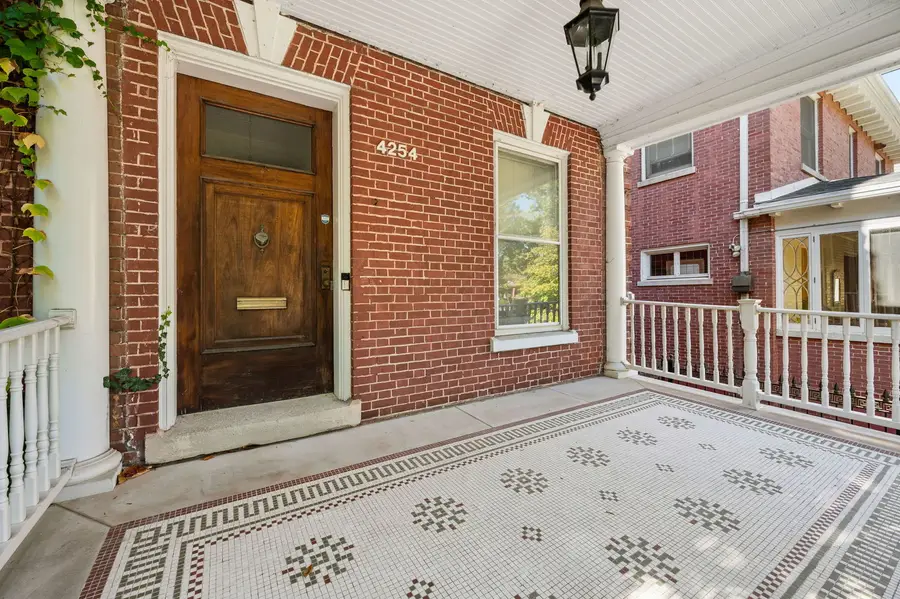 4254 N Hazel Street, Chicago, IL 60613 - Image #3