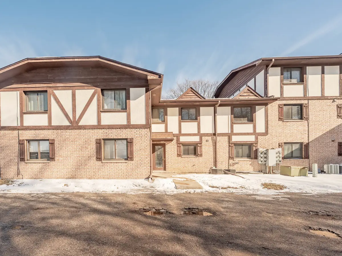 2807 Glenwood Lansing Road #211, Lynwood, IL 60411 - Image #1