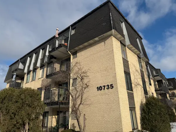 10735 5th Ave Cutoff Avenue #304, Countryside, IL 60525