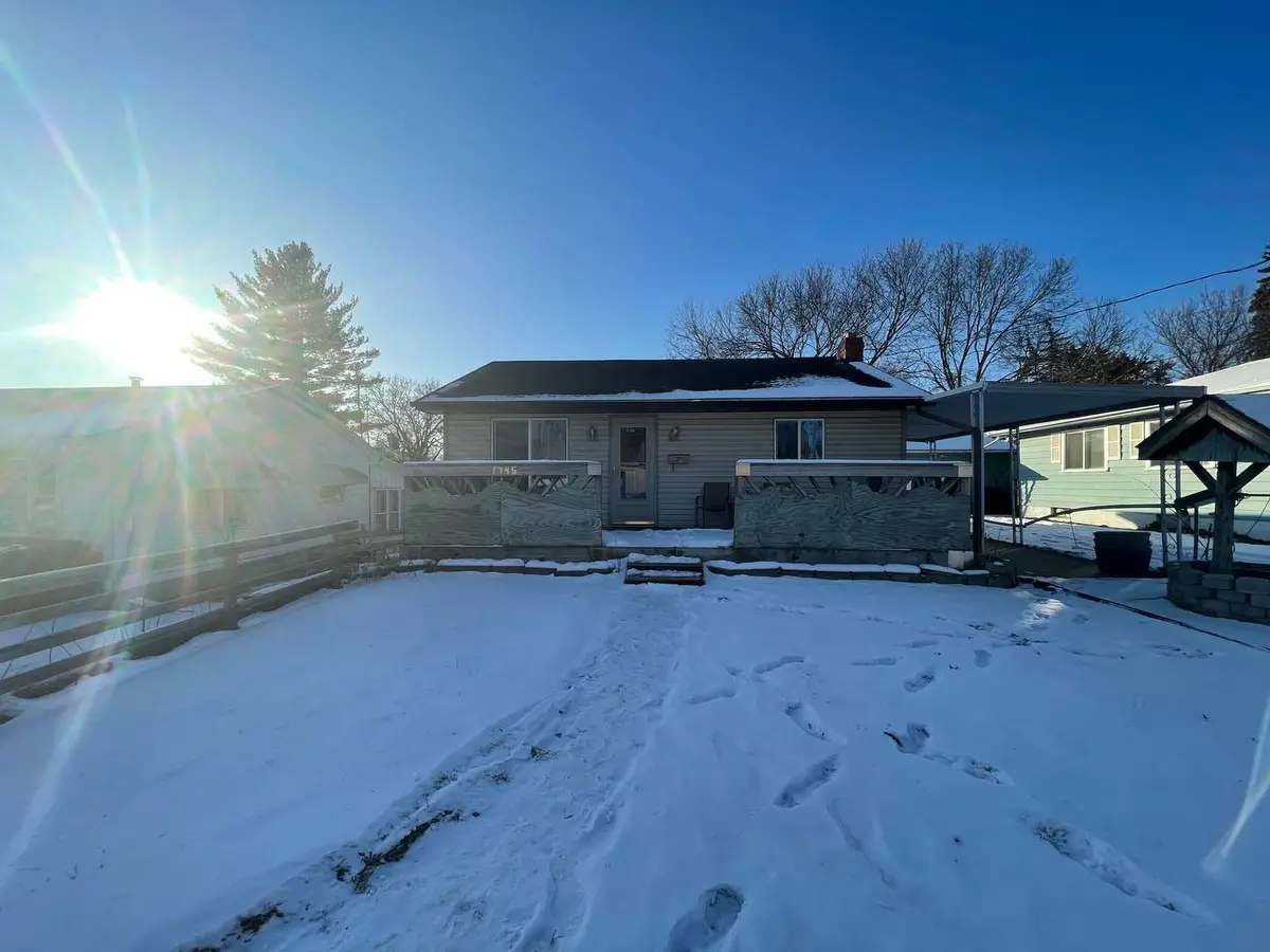 1245 W Violet Street, Freeport, IL 61032 - Image #1