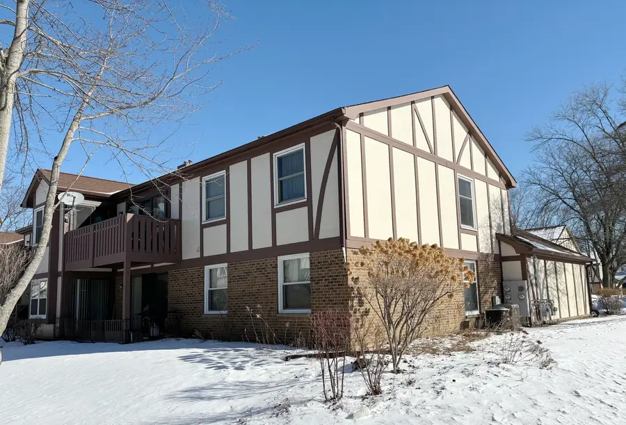 2830 Northampton Drive #A1, Rolling Meadows, IL 60008 - Image #2