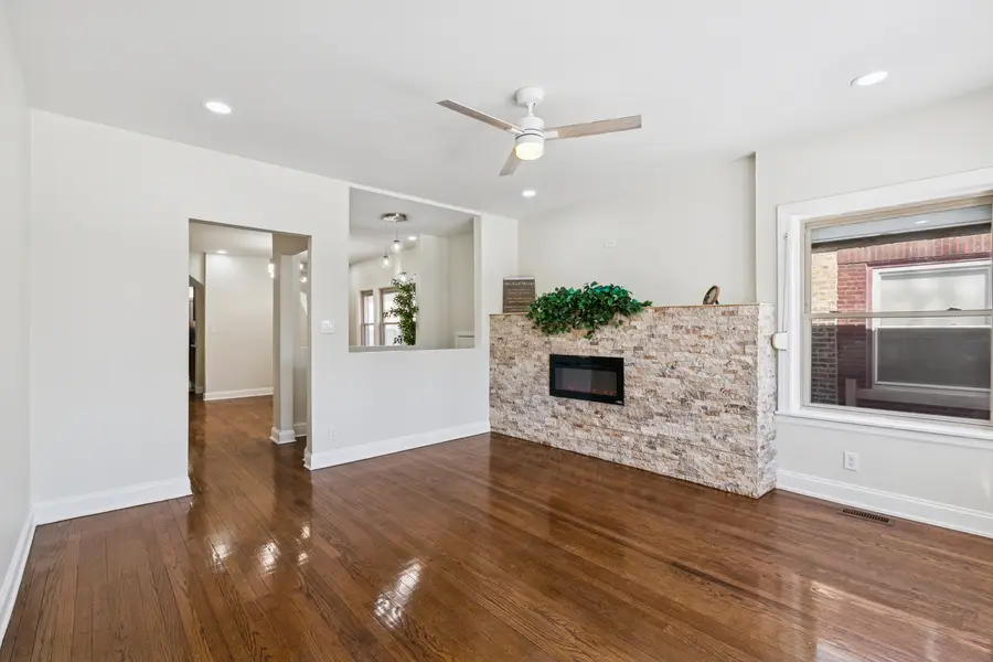 7944 S Blackstone Avenue, Chicago, IL 60619 - Image #3