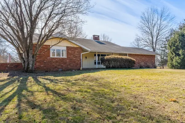 3105 W Striegel Road, Carbondale, IL 62901