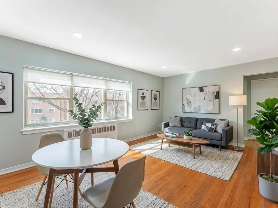 205 Custer Avenue #2, Evanston, IL 60202 - Image #2