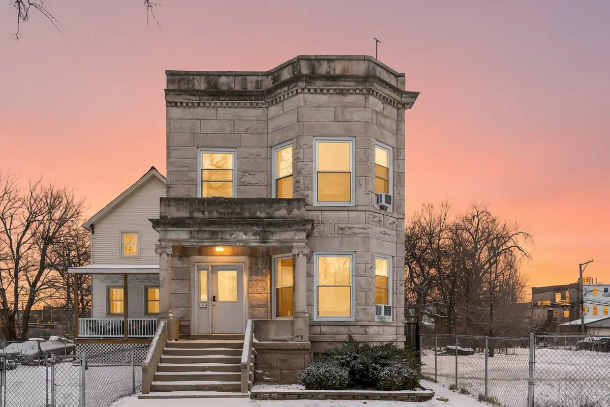 7027 S Harper Avenue, Chicago, IL 60637 - Image #1
