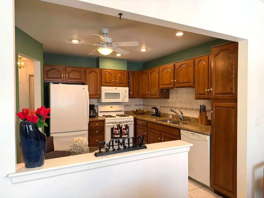 1410 Tulip Court #D2, Wheeling, IL 60090 - #2