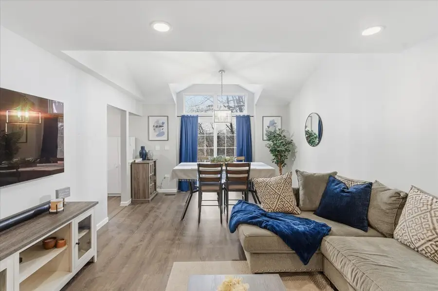 1947 Heron Avenue #B, Schaumburg, IL 60193 - Image #3