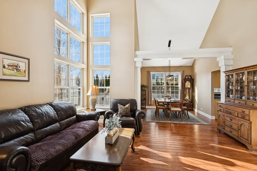 301 Gatewood Lane, Grayslake, IL 60030 - Image #2