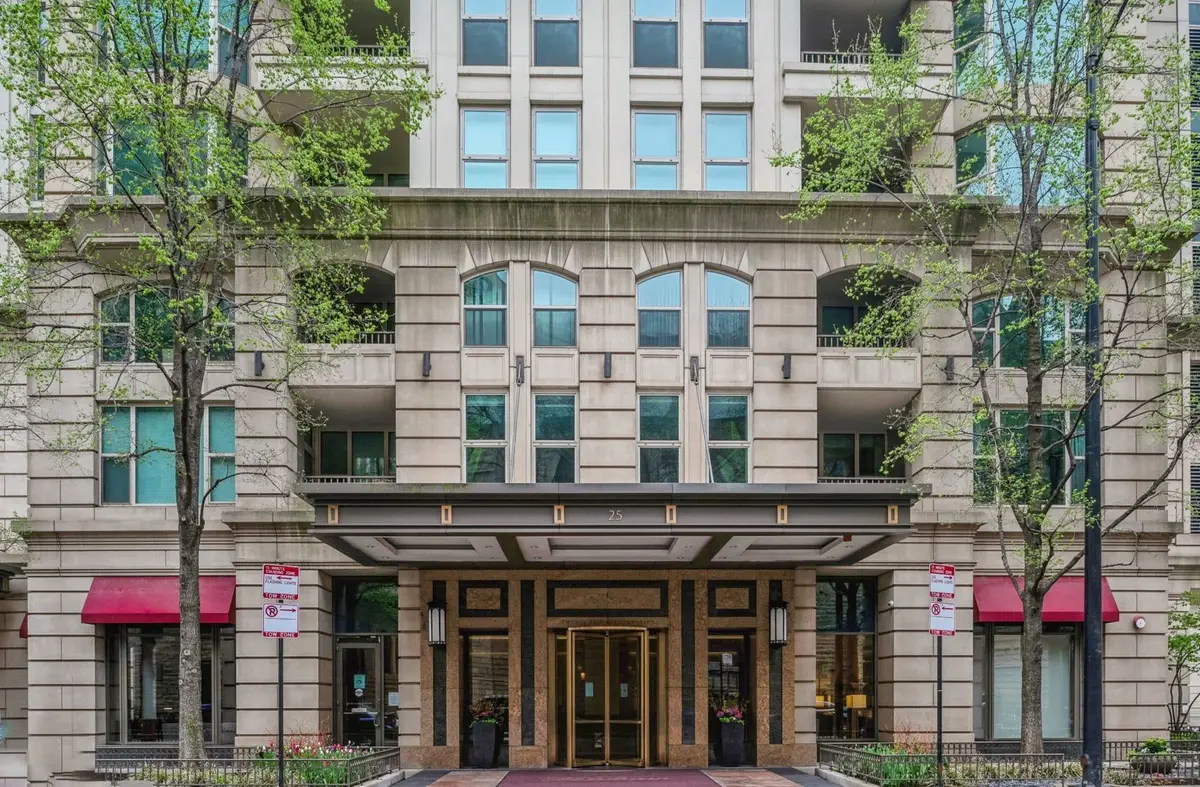 25 E Superior Street #1003, Chicago, IL 60611 - Image #1