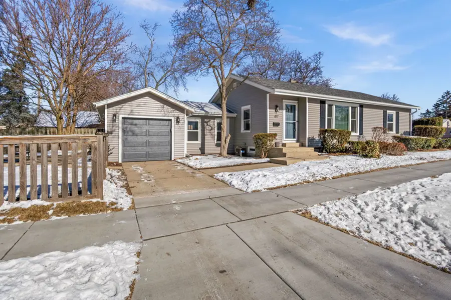 817 E Forest Avenue, Wheaton, IL 60187 - Image #3