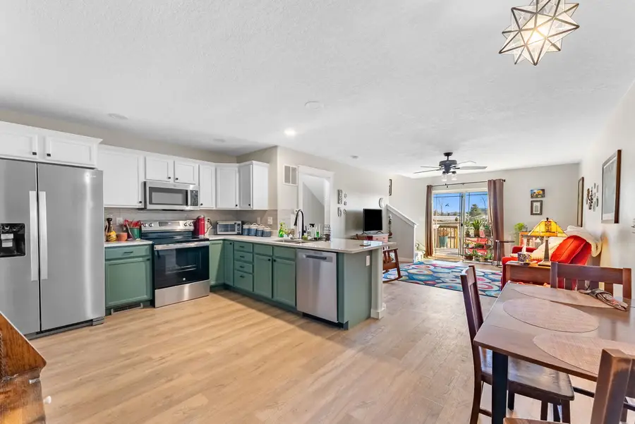 722 Prairie Meadow Drive, Blue Grass, IA 52726 - Image #2