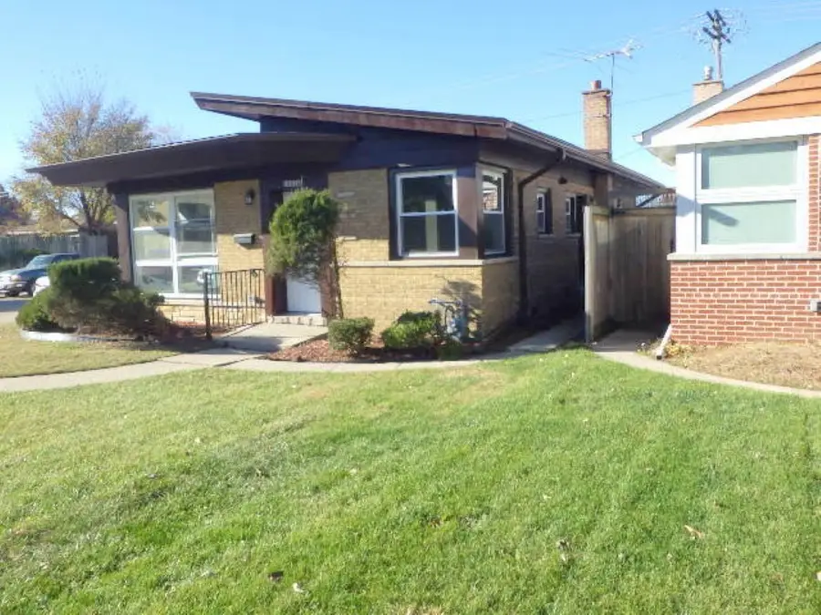 10226 S California Avenue, Evergreen Park, IL 60805 - Image #2