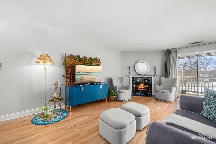 34 Glencoe Court #202-B, Naperville, IL 60565 - Image #3