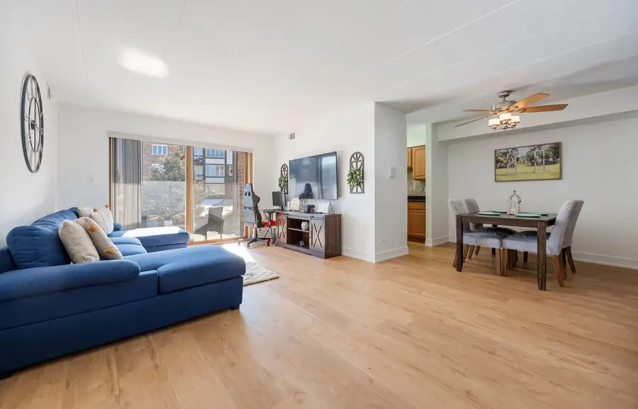 4940 Circle Court #604, Crestwood, IL 60418 - Image #2