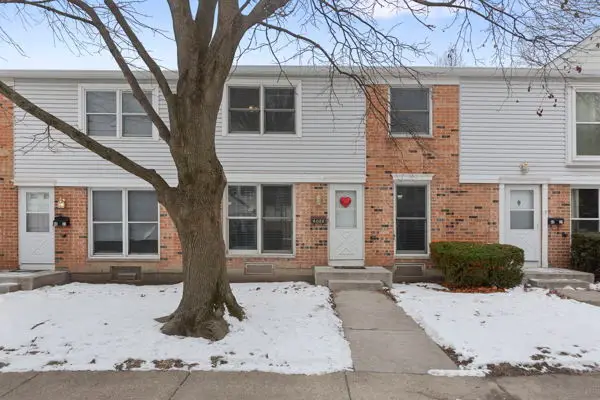 4022 Oxford Court, Streamwood, IL 60107 - Image #1