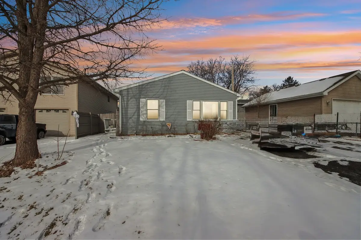 410 W Riverside Drive, Lakemoor, IL 60051 - Image #1