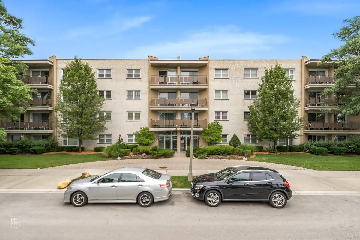 8210 Elmwood Avenue #110, Skokie, IL 60077 - Image #1