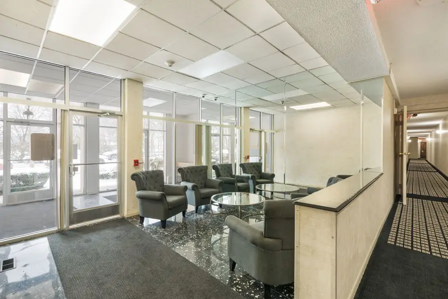 8210 Elmwood Avenue #110, Skokie, IL 60077 - Image #3