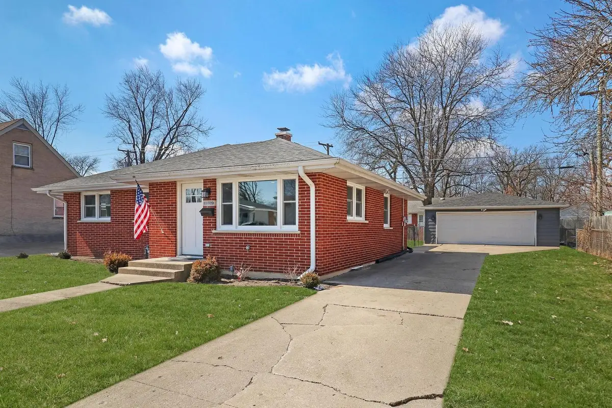2532 N Jackson Street N, Waukegan, IL 60087 - #1