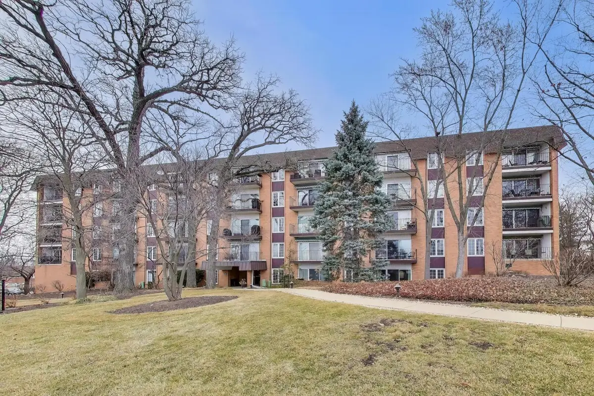 441 N Park Boulevard #4B, Glen Ellyn, IL 60137 - #1