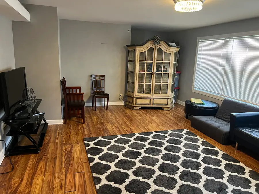 6756 N Keating Avenue, Lincolnwood, IL 60712 - Image #2