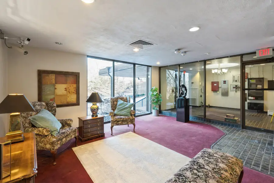 1800 7th Street #11C, East Moline, IL 61244 - Image #3