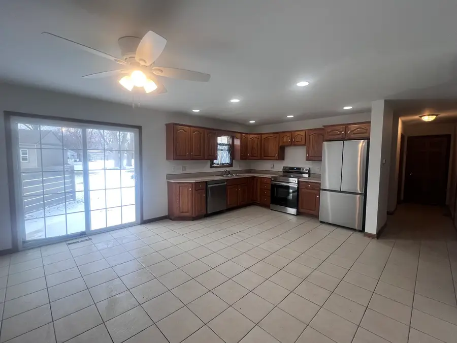 934 Evans Street, Ottawa, IL 61350 - Image #3