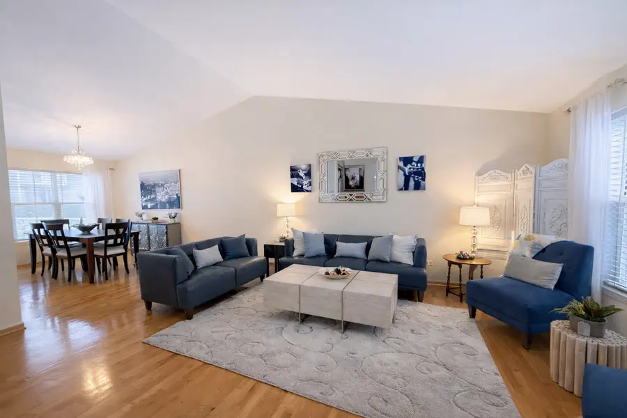 1280 Clover Lane, Hoffman Estates, IL 60192 - Image #2