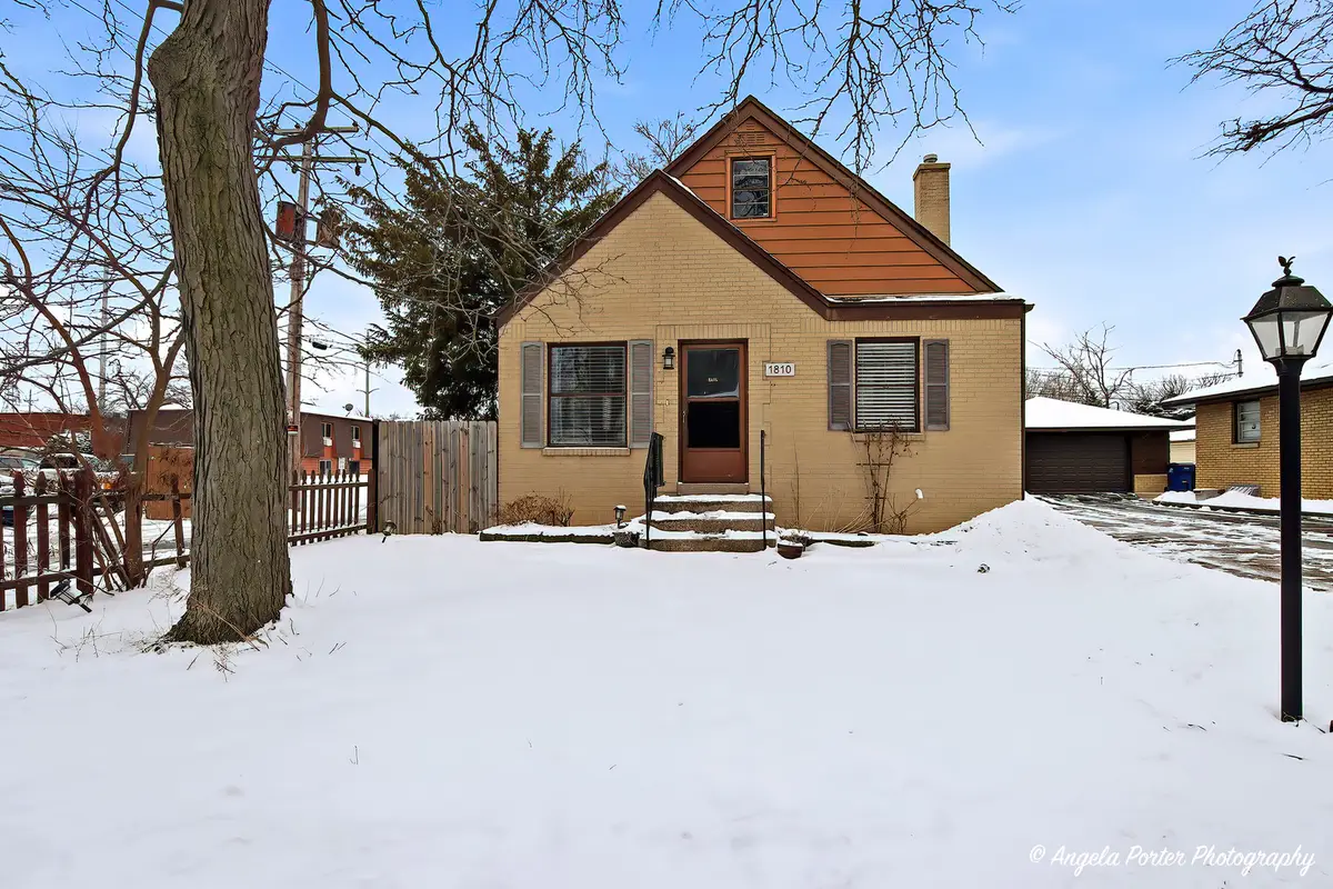 1810 Linden Avenue, Waukegan, IL 60087 - #1