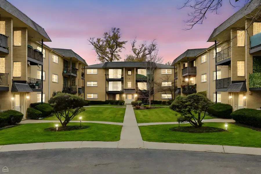 6568 W Roscoe Street #2N, Chicago, IL 60634 - #2