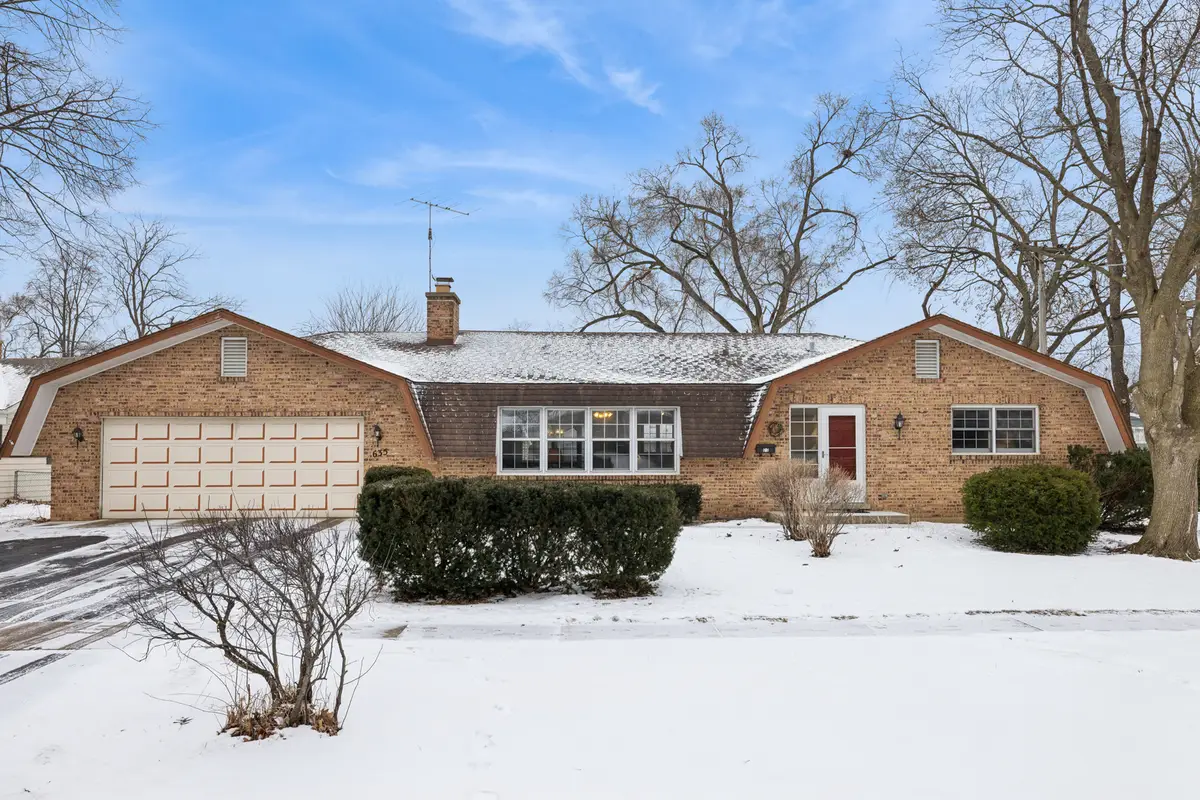 635 Eletson Drive, Crystal Lake, IL 60014 - Image #1