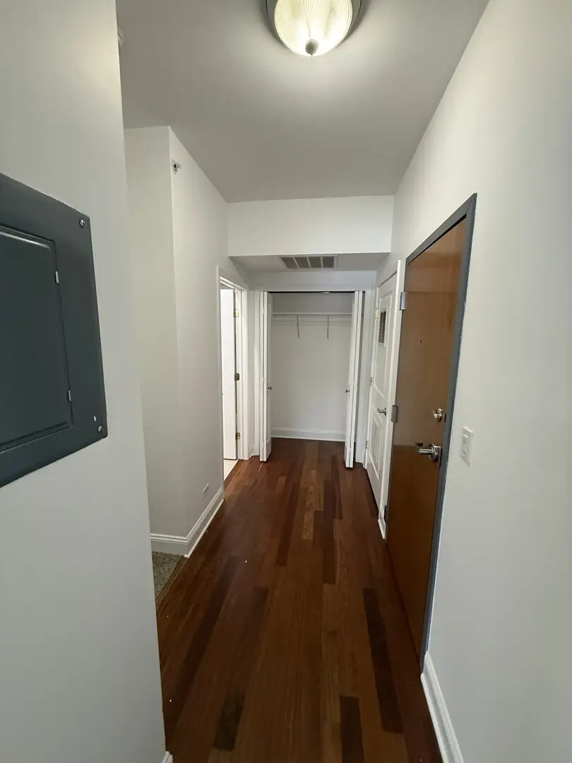 6961 Vine Street #303, Indian Head Park, IL 60525 - Image #3