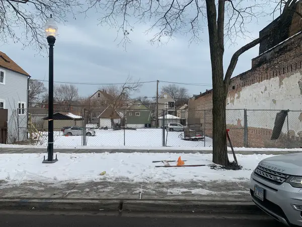 8719 S Commercial Avenue, Chicago, IL 60617