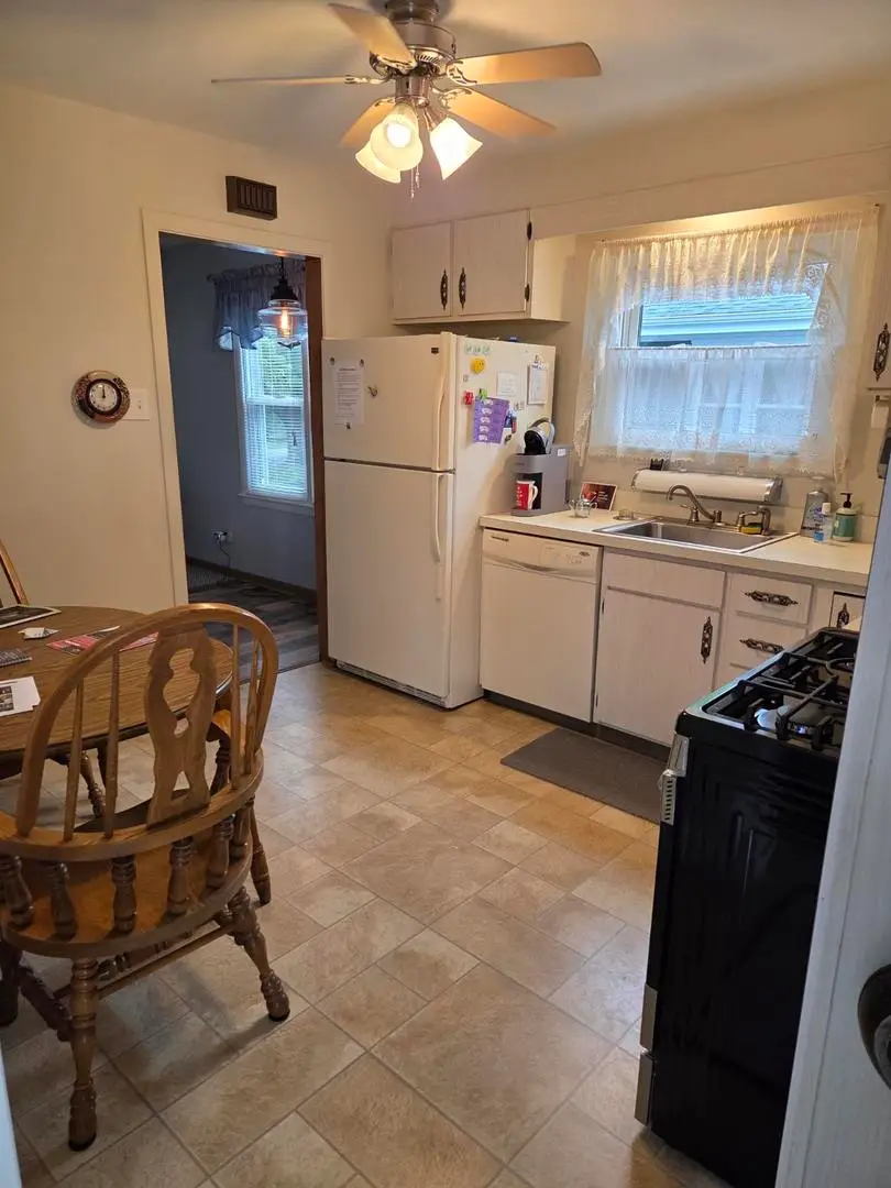 215 Brice Avenue, Mundelein, IL 60060 - #3