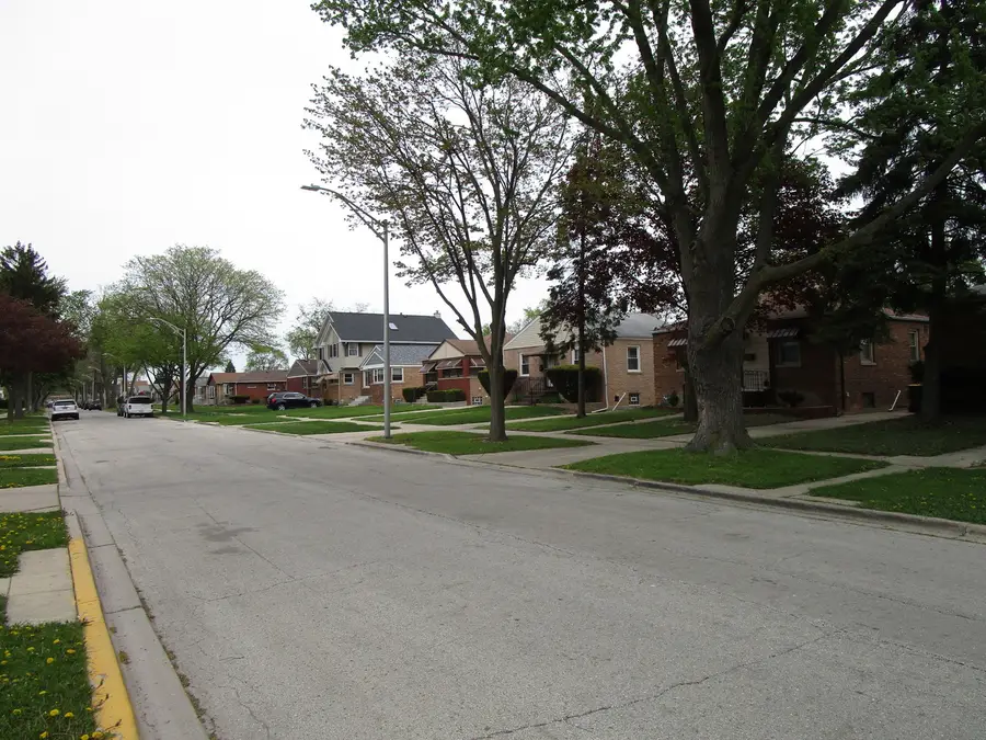 240 Linden Avenue, Bellwood, IL 60104 - Image #3