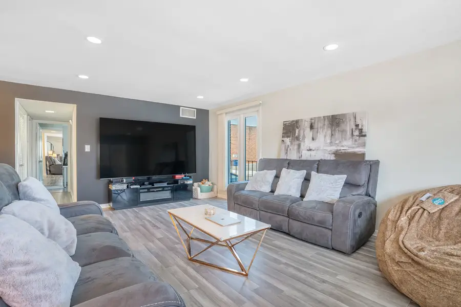 9800 S Karlov Avenue #1B, Oak Lawn, IL 60453 - #2