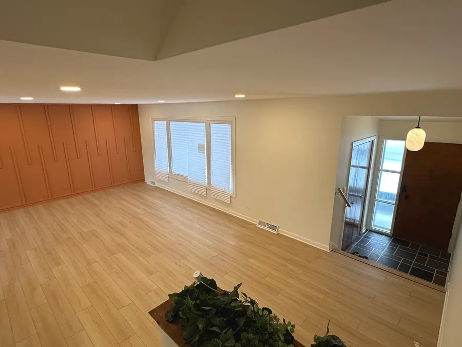 821 W Manor Court, Glenwood, IL 60425 - Image #3