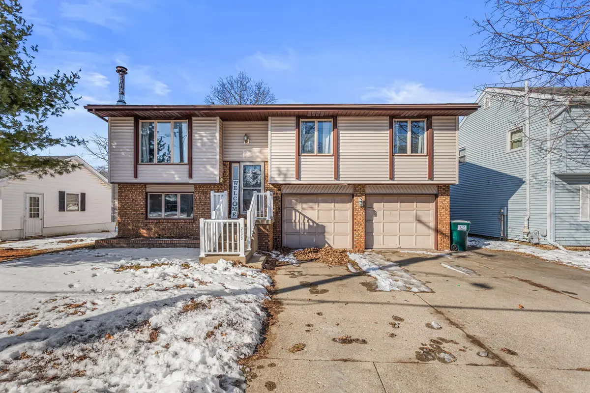 2175 N Summit Avenue, Decatur, IL 62526 - #1