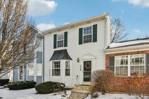 1428 Charleston Court, Geneva, IL 60134