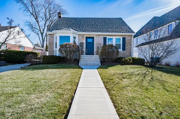 593 S Sunnyside Avenue, Elmhurst, IL 60126